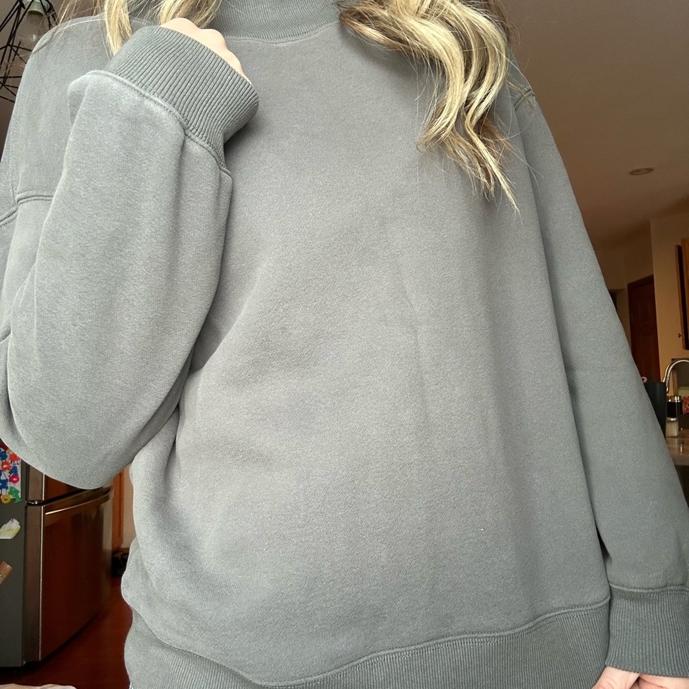 Women's Gray Crewneck Sweater